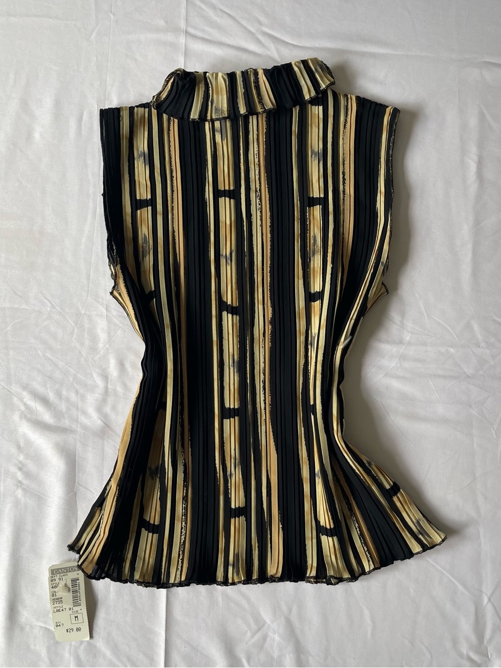 Sleeveless Pleated Mock Neck Top in Black and Cream